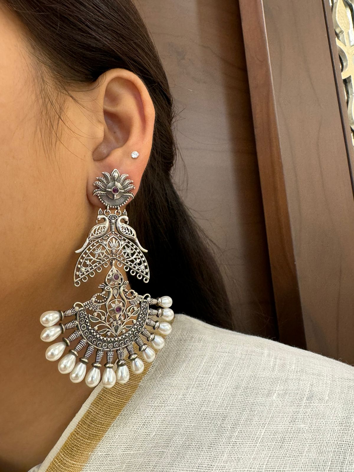 Long pearl earrings