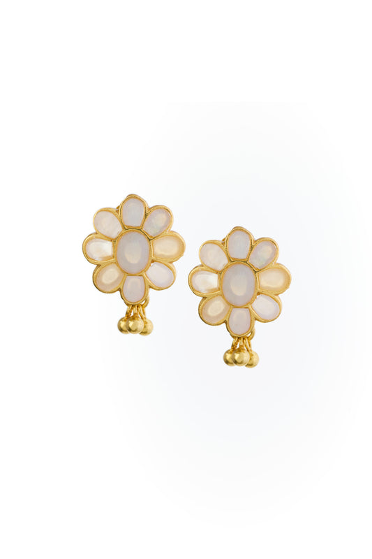 Mother of pearl stud